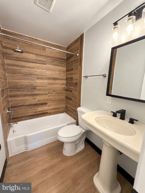 7818 Glenister Drive - Photo 14