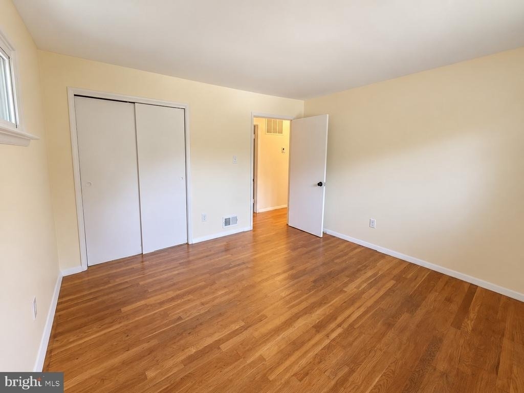 7818 Glenister Drive - Photo 17