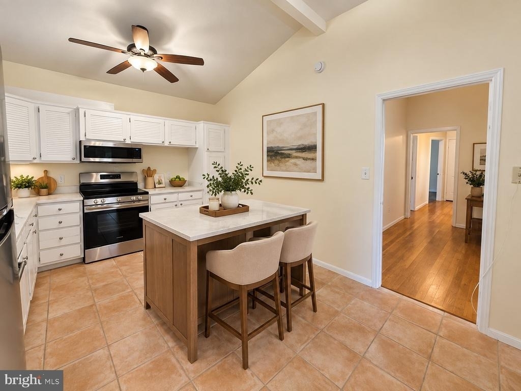 7818 Glenister Drive - Photo 8