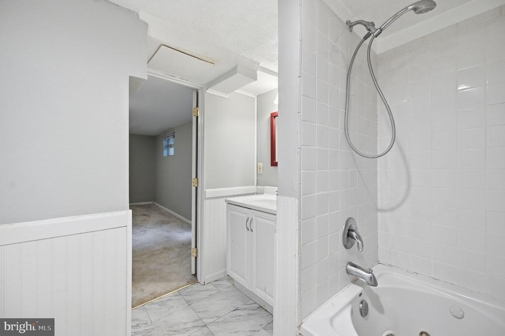 2918 Monroe Place - Photo 43