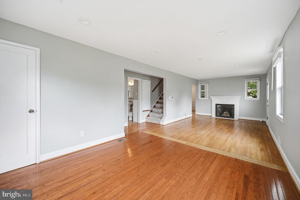 2918 Monroe Place - Photo 6