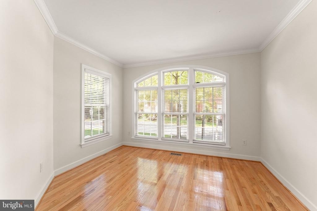 4333 Delegate Court - Photo 5
