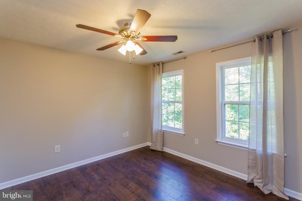 89 Albertson Court - Photo 16