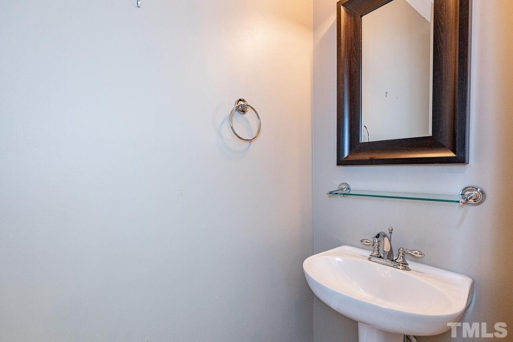 4317 Glen Erin Way - Photo 11