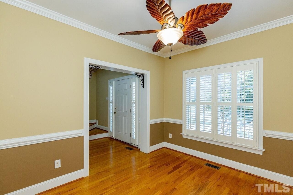 4317 Glen Erin Way - Photo 3