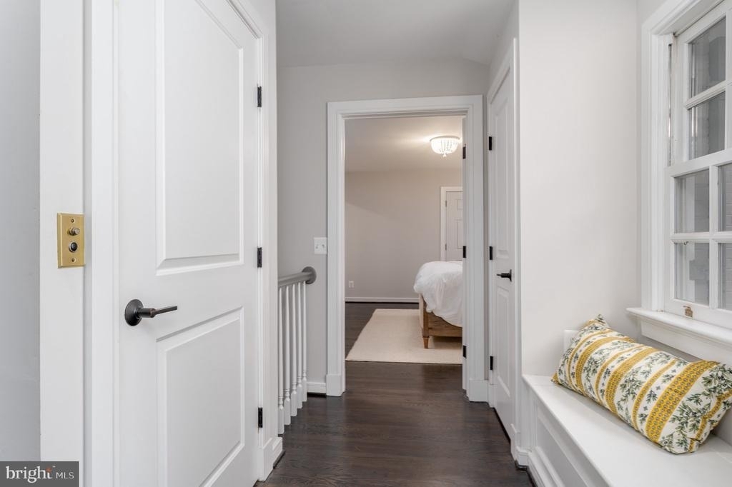 504 S Pitt Street - Photo 39