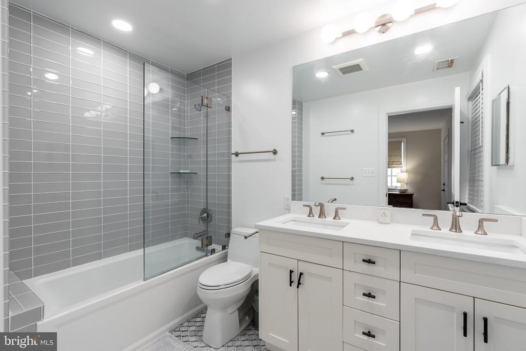 504 S Pitt Street - Photo 47