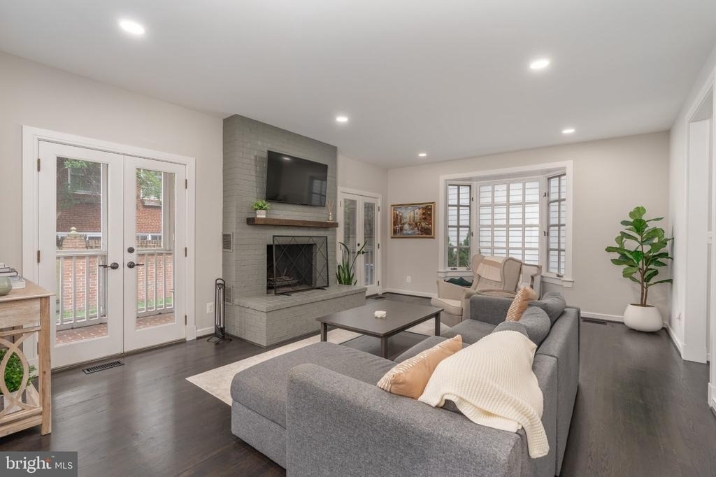 504 S Pitt Street - Photo 15
