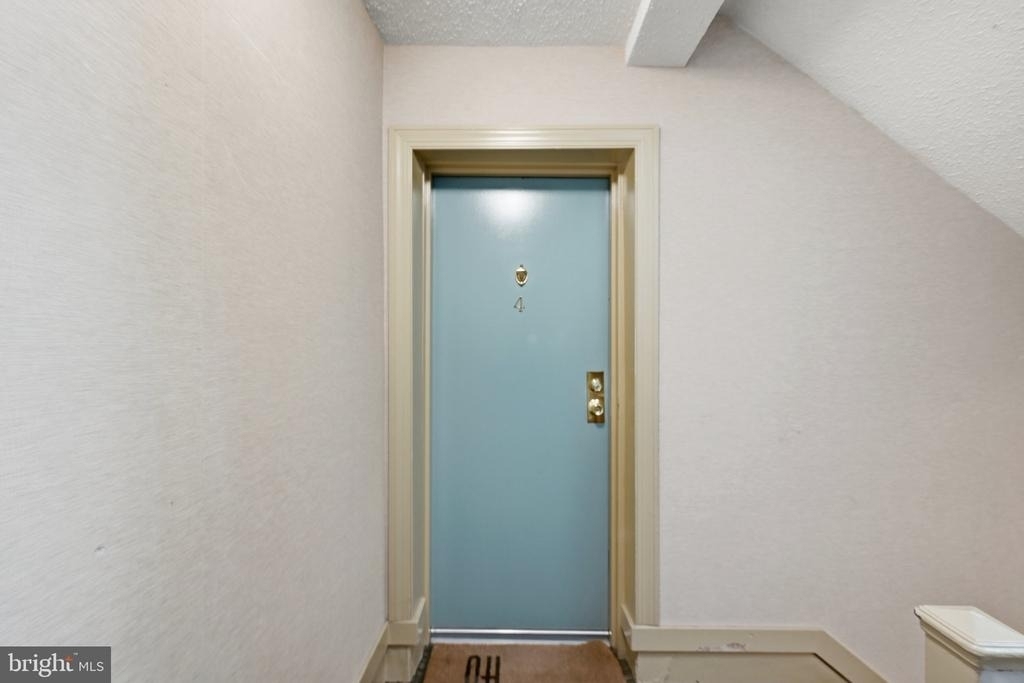 525 Bashford Lane - Photo 3