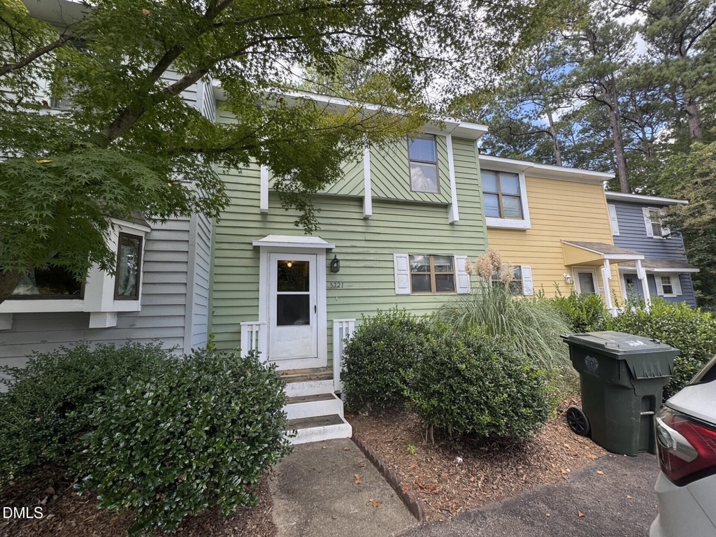 5721 Pool Side Drive - Photo 0