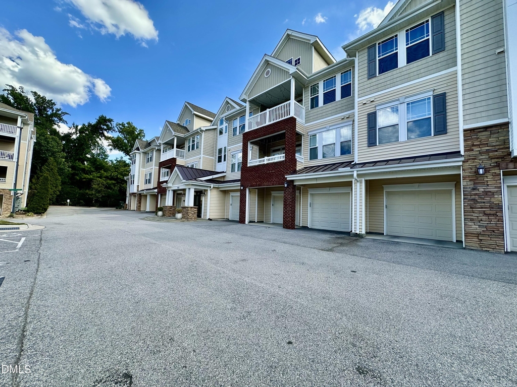 2810 Bedford Green Avenue - Photo 1