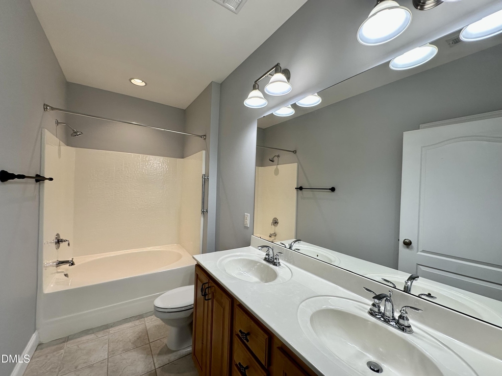 2810 Bedford Green Avenue - Photo 21