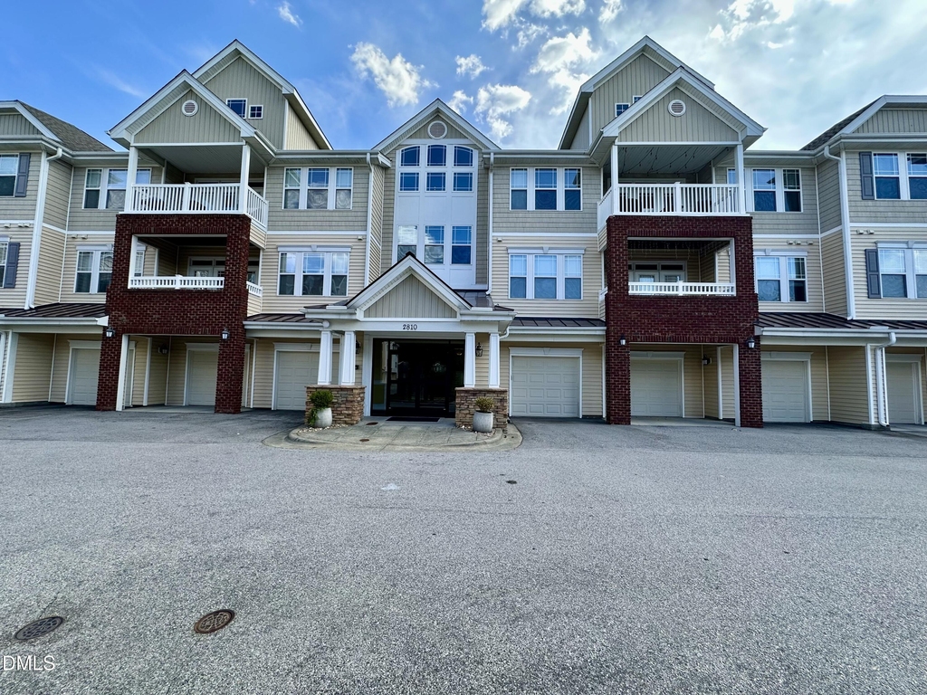 2810 Bedford Green Avenue - Photo 0