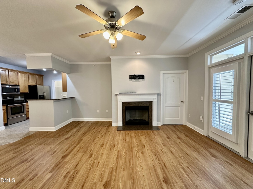 2810 Bedford Green Avenue - Photo 10