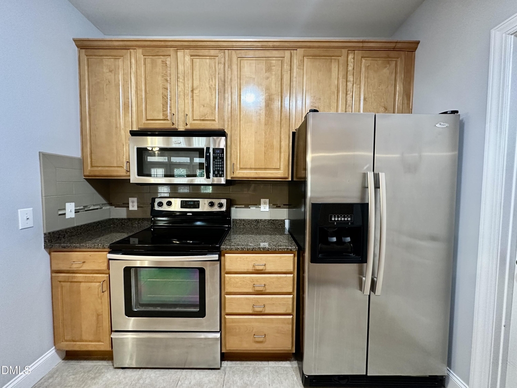 2810 Bedford Green Avenue - Photo 5