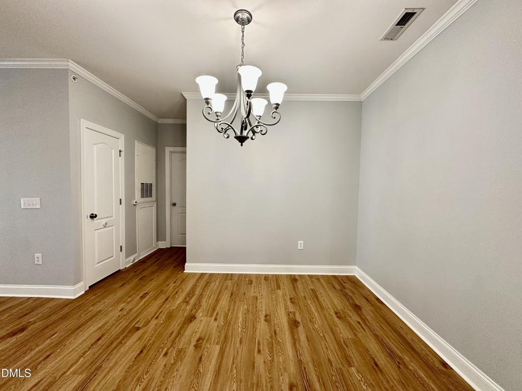 2810 Bedford Green Avenue - Photo 8