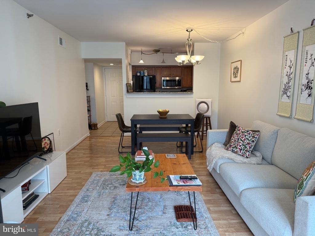1001 N Randolph Street - Photo 1