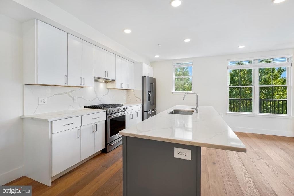 1245 N Pierce Street - Photo 9