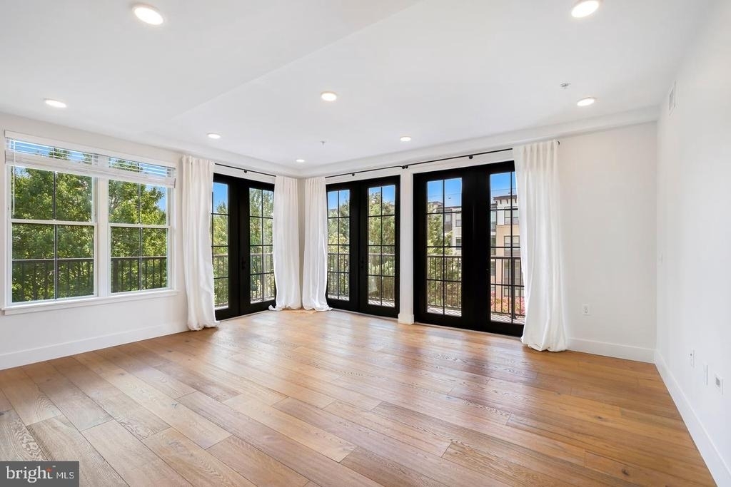 1245 N Pierce Street - Photo 7
