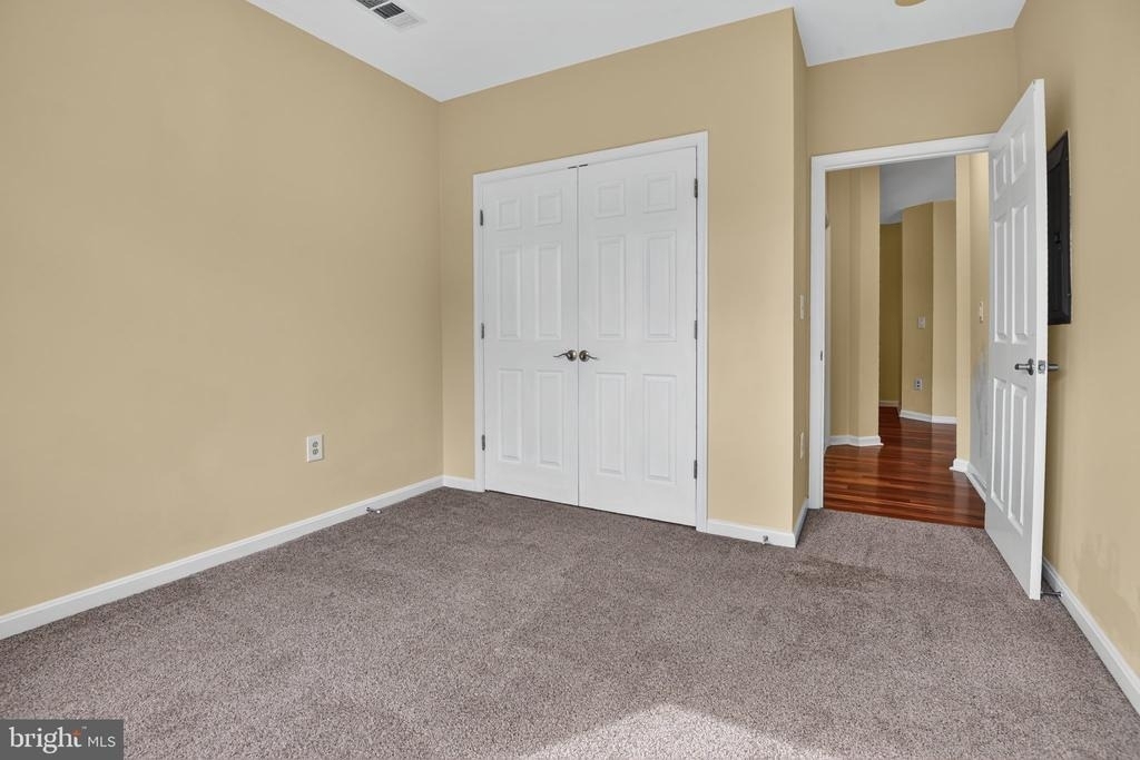 801 S Greenbrier Street - Photo 9