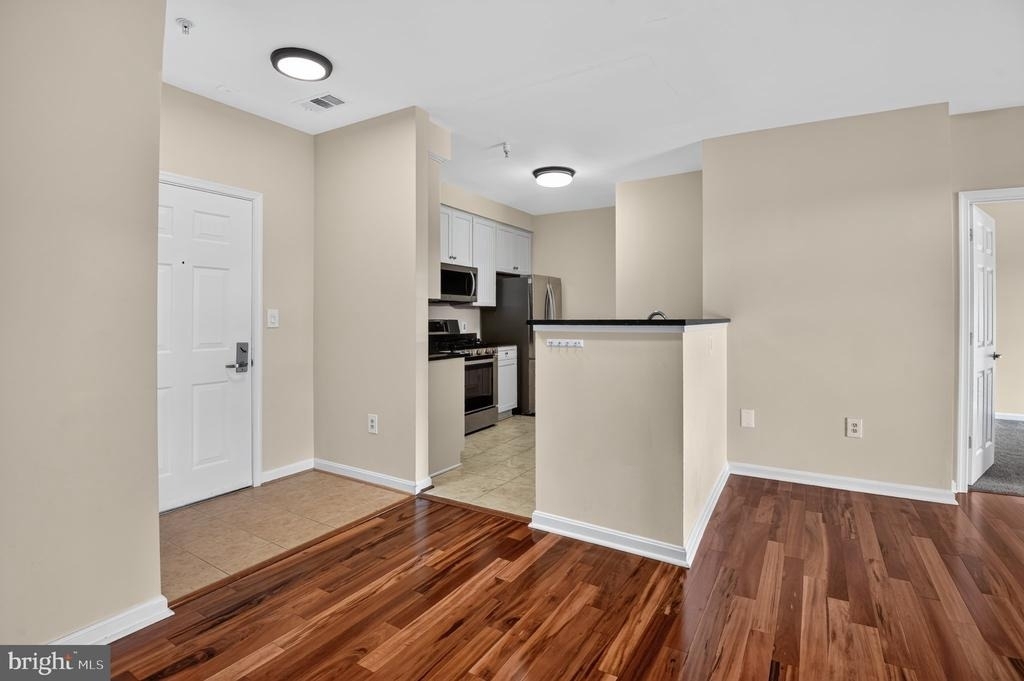 801 S Greenbrier Street - Photo 1
