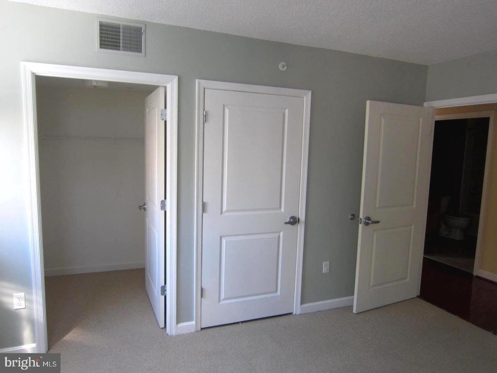 880 N Pollard Street - Photo 11