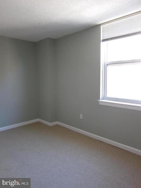 880 N Pollard Street - Photo 13
