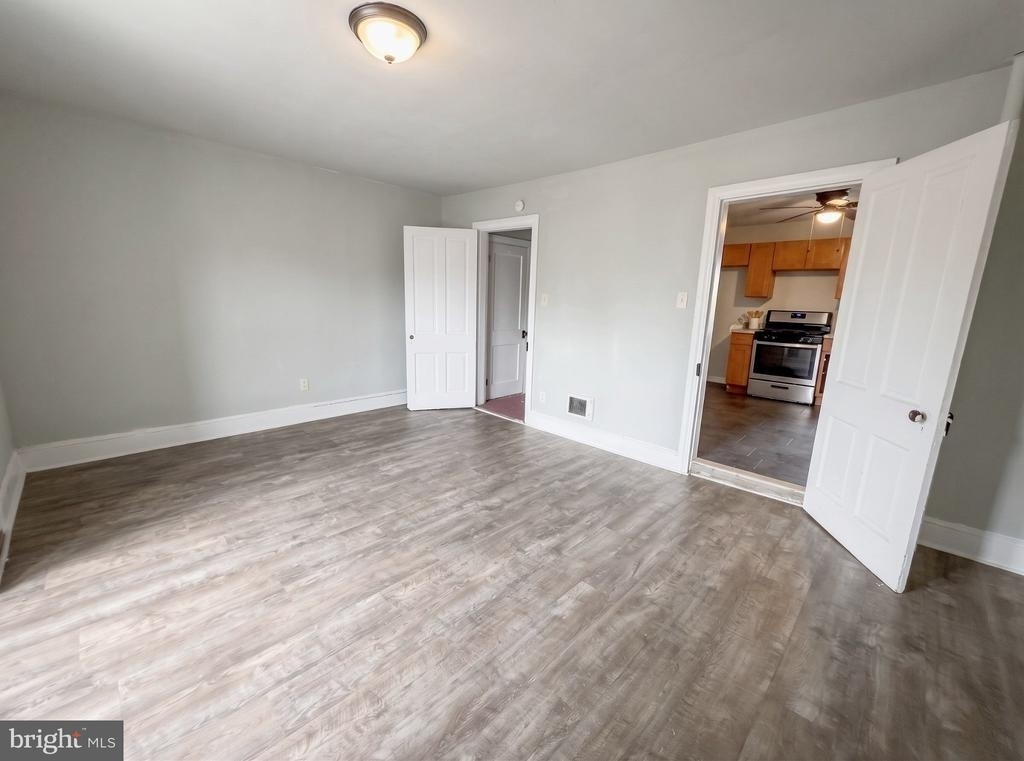 308 E King Street - Photo 4