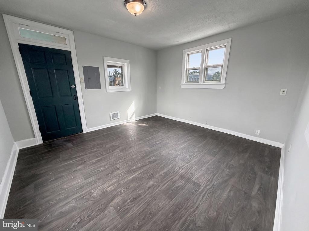308 E King Street - Photo 2