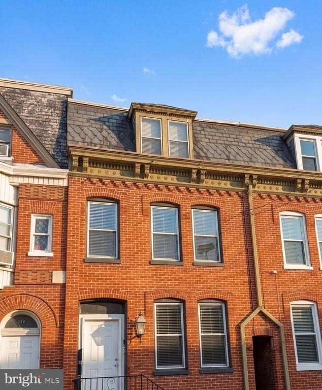 308 E King Street - Photo 0