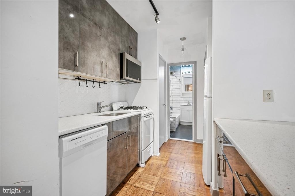 2601 Pennsylvania Avenue - Photo 1