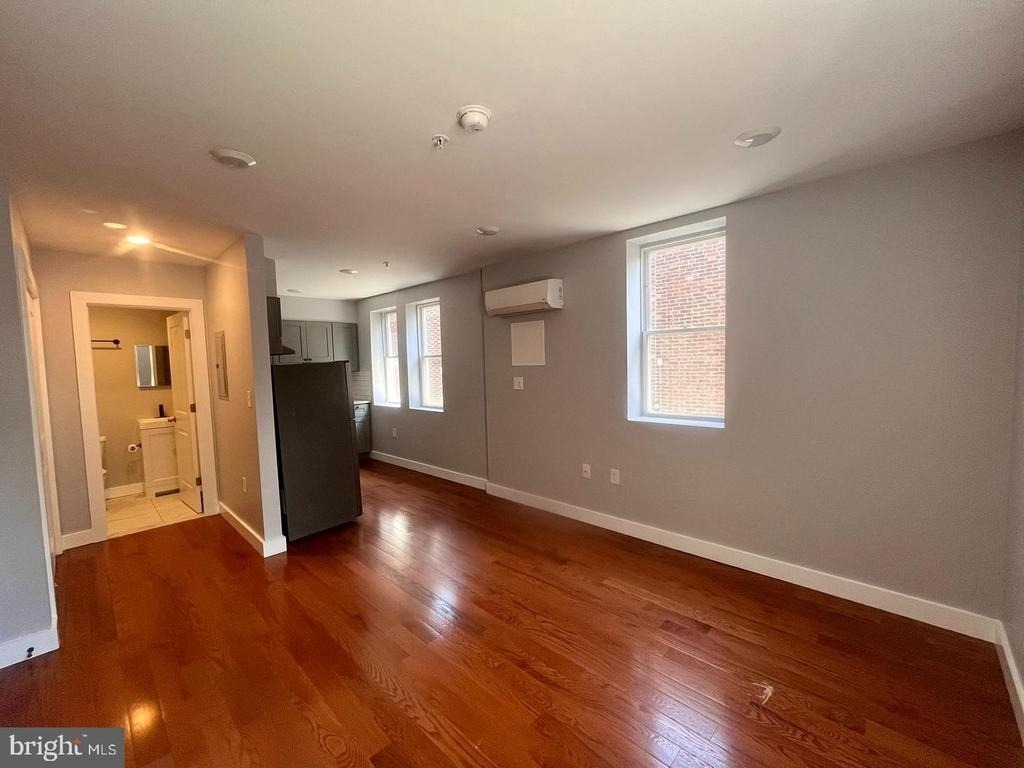 4508 Walnut Street - Photo 2