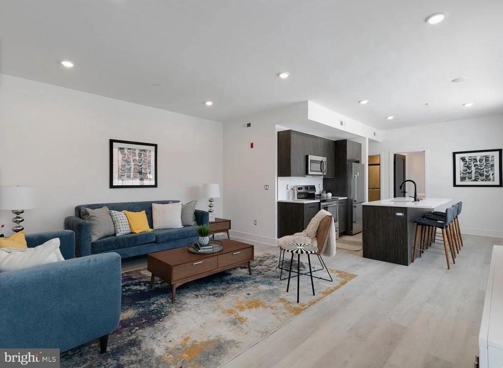 3045 Richmond Street - Photo 2
