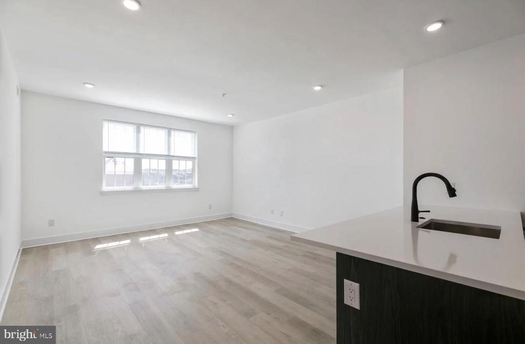 3045 Richmond Street - Photo 17