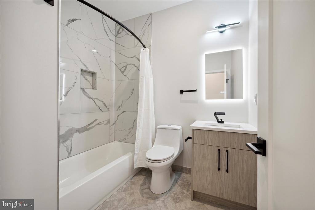 614 N Union Street - Photo 2