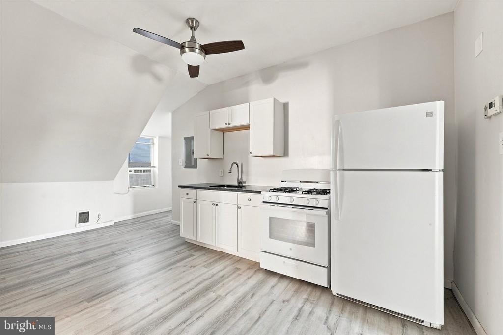 1219 S 46th Street - Photo 2