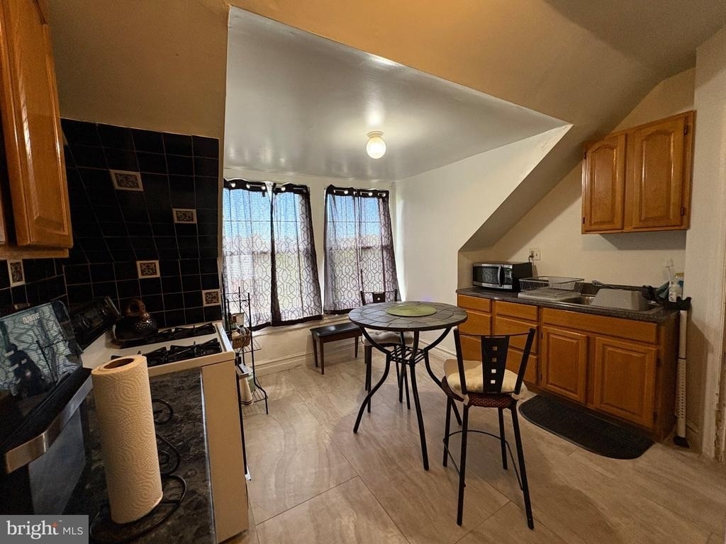 5510 Greene Street - Photo 2