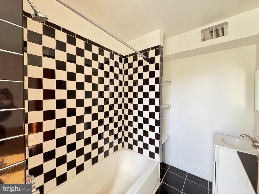 5510 Greene Street - Photo 18