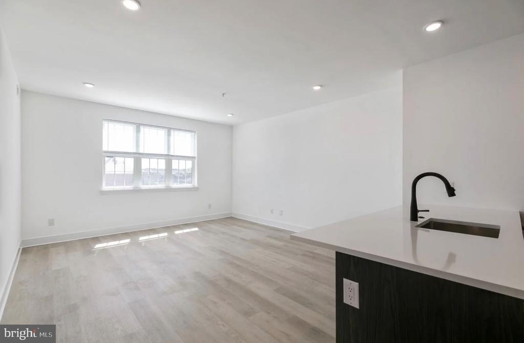 3045 Richmond Street - Photo 17