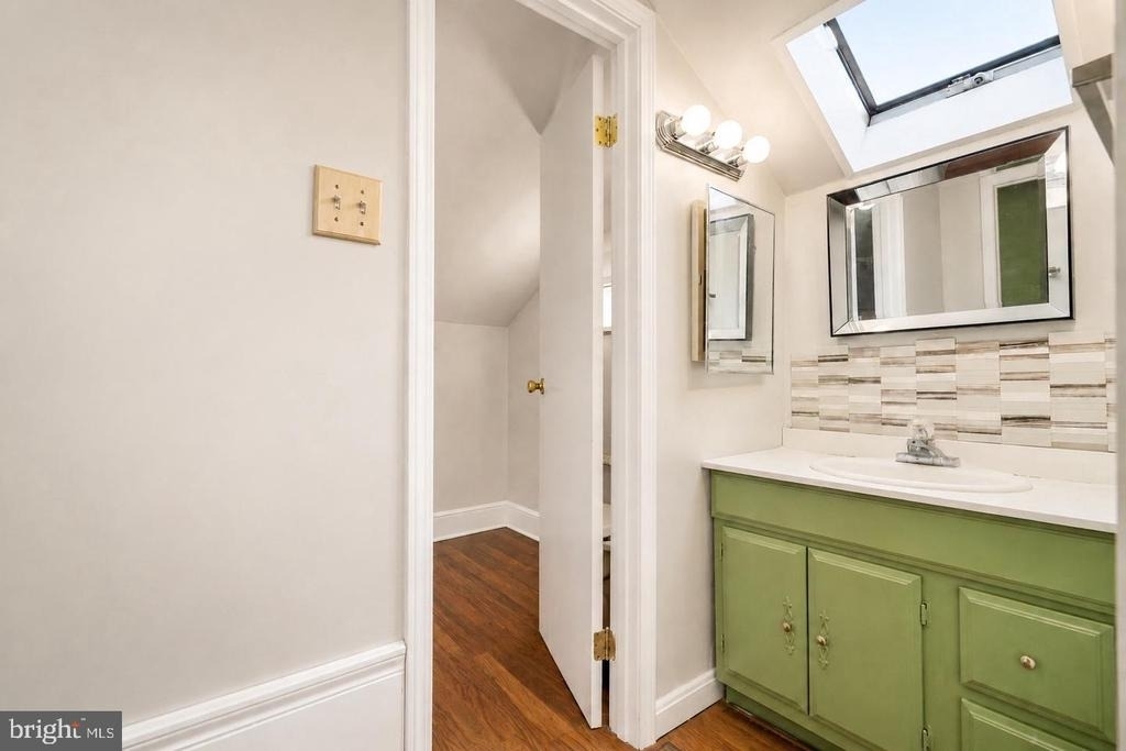 25 E Germantown Pike - Photo 10