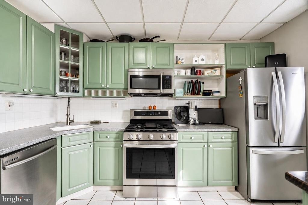 25 E Germantown Pike - Photo 3