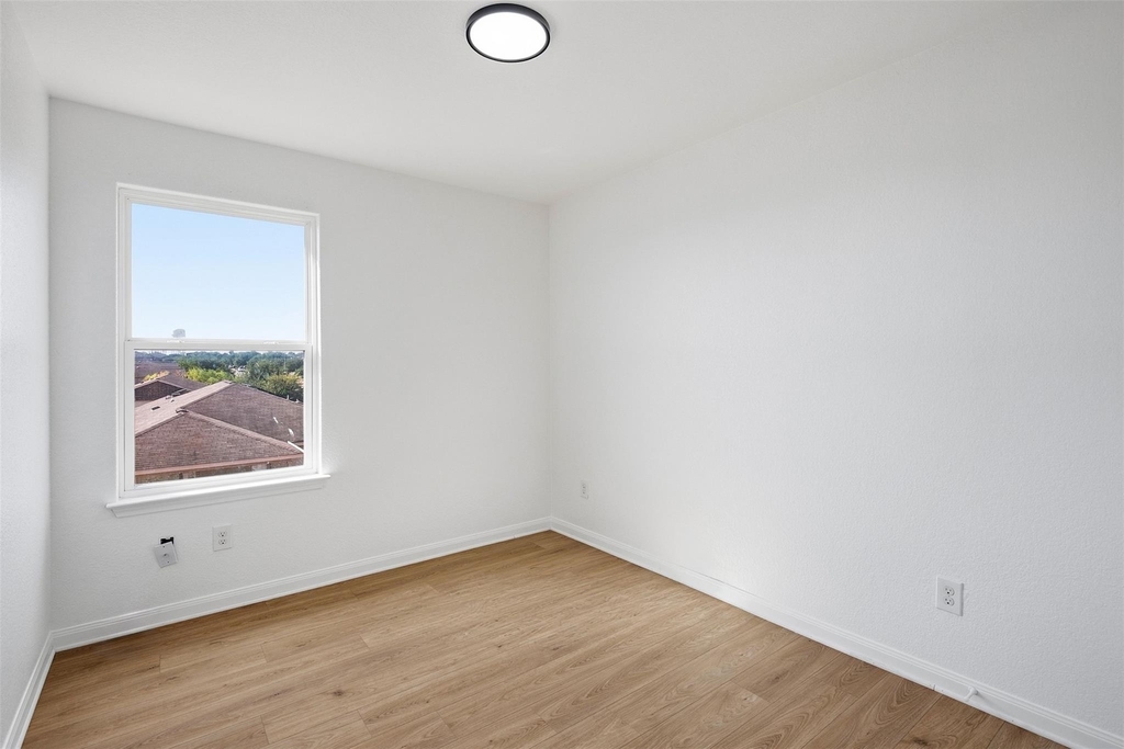 1013 Woodward Court Ct - Photo 25