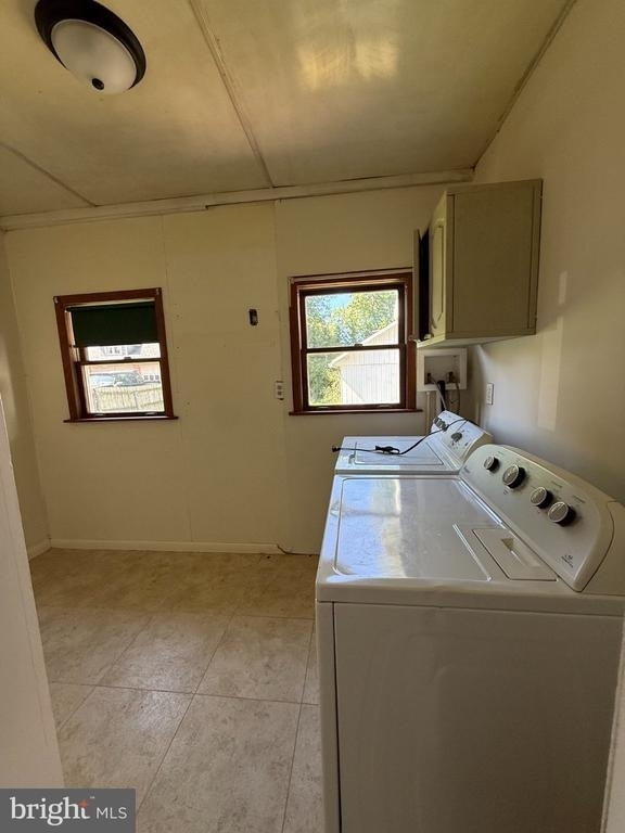 102 S Hess Street - Photo 8