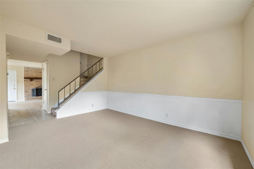 2316 Montclaire St - Photo 5