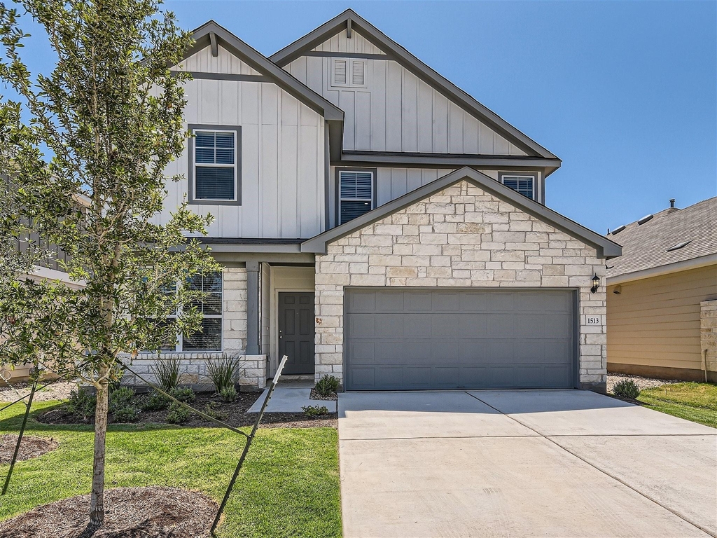 1513 Hope Ranch Rd - Photo 0