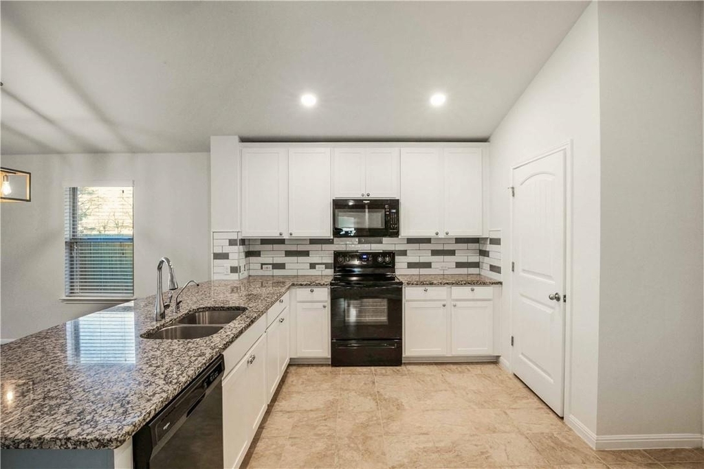 586 Evening Star Dr - Photo 1