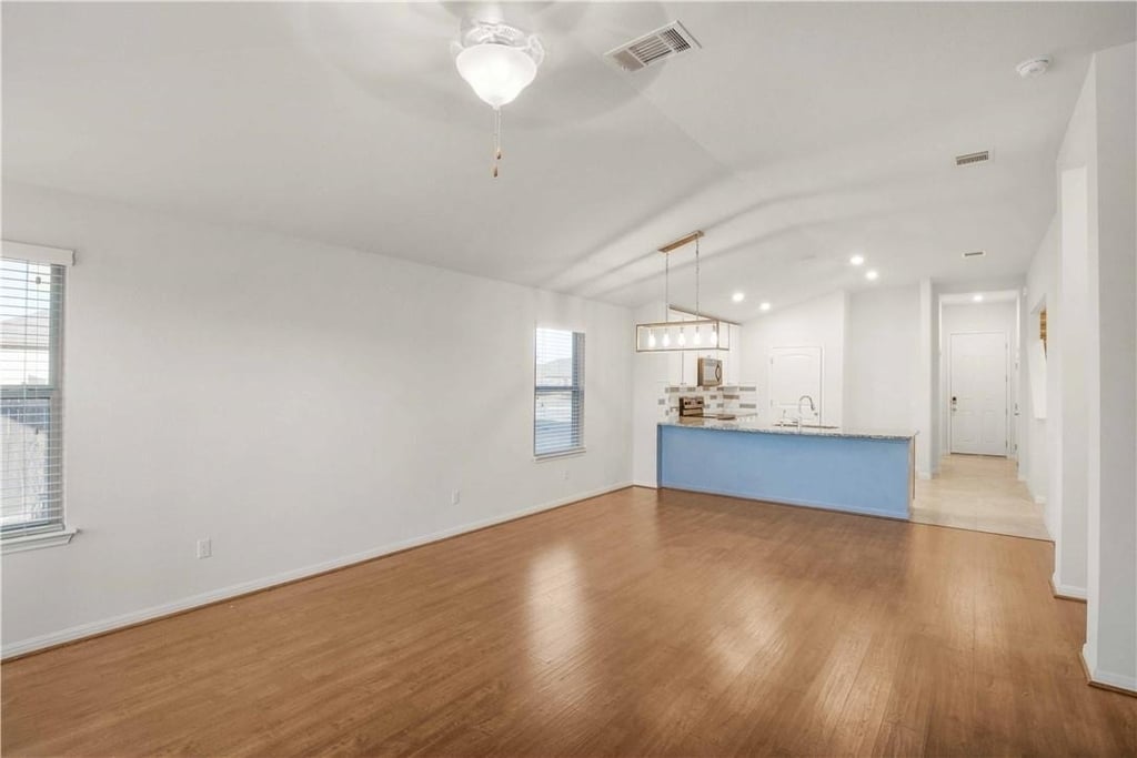 586 Evening Star Dr - Photo 4