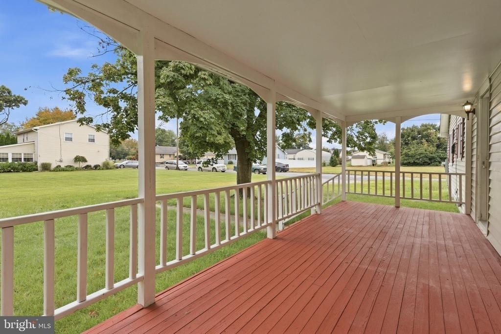 10 E Dartmouth Road - Photo 15