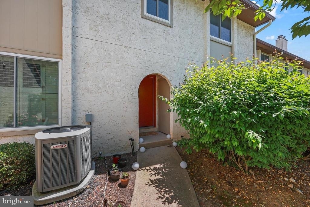 81 Thoreau Drive - Photo 3