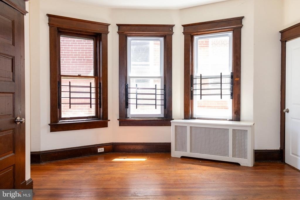 984 S Broad Street - Photo 7